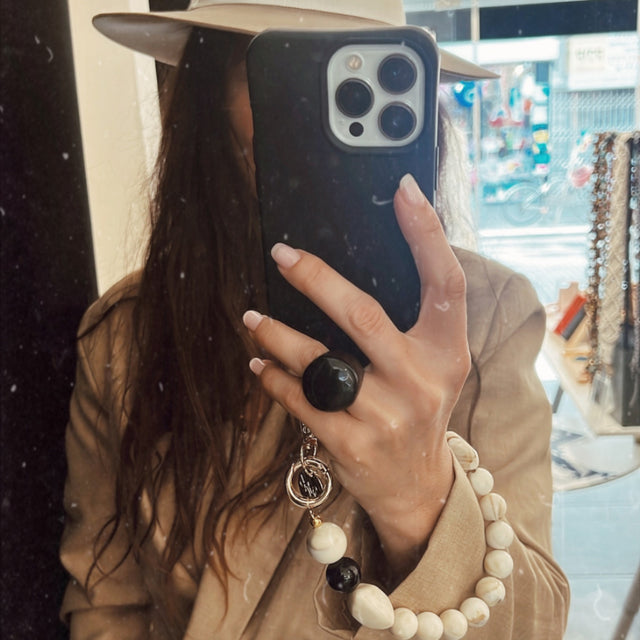 NYX POP Black Case + צמיד Aimy Beige Black