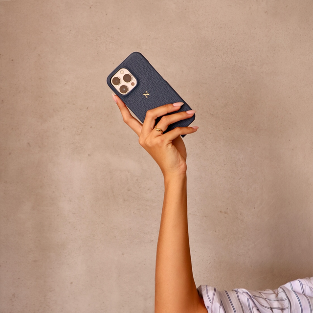 כיסוי עור מגסייף לטלפון עם רצועת עור כחול