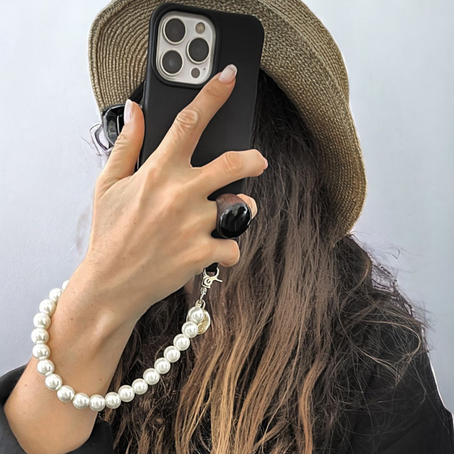 NYX POP Black Case + צמיד פנינים לטלפון